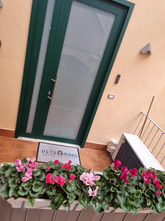 Petramare Lägenhet Salerno Exteriör bild